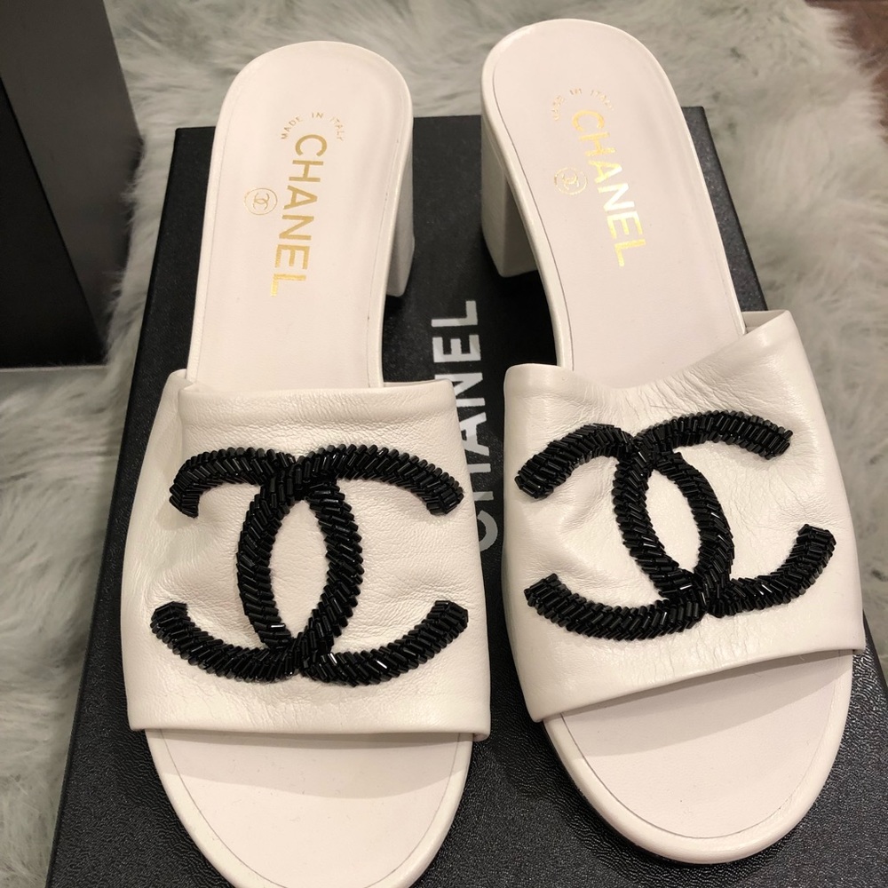Chanel slides